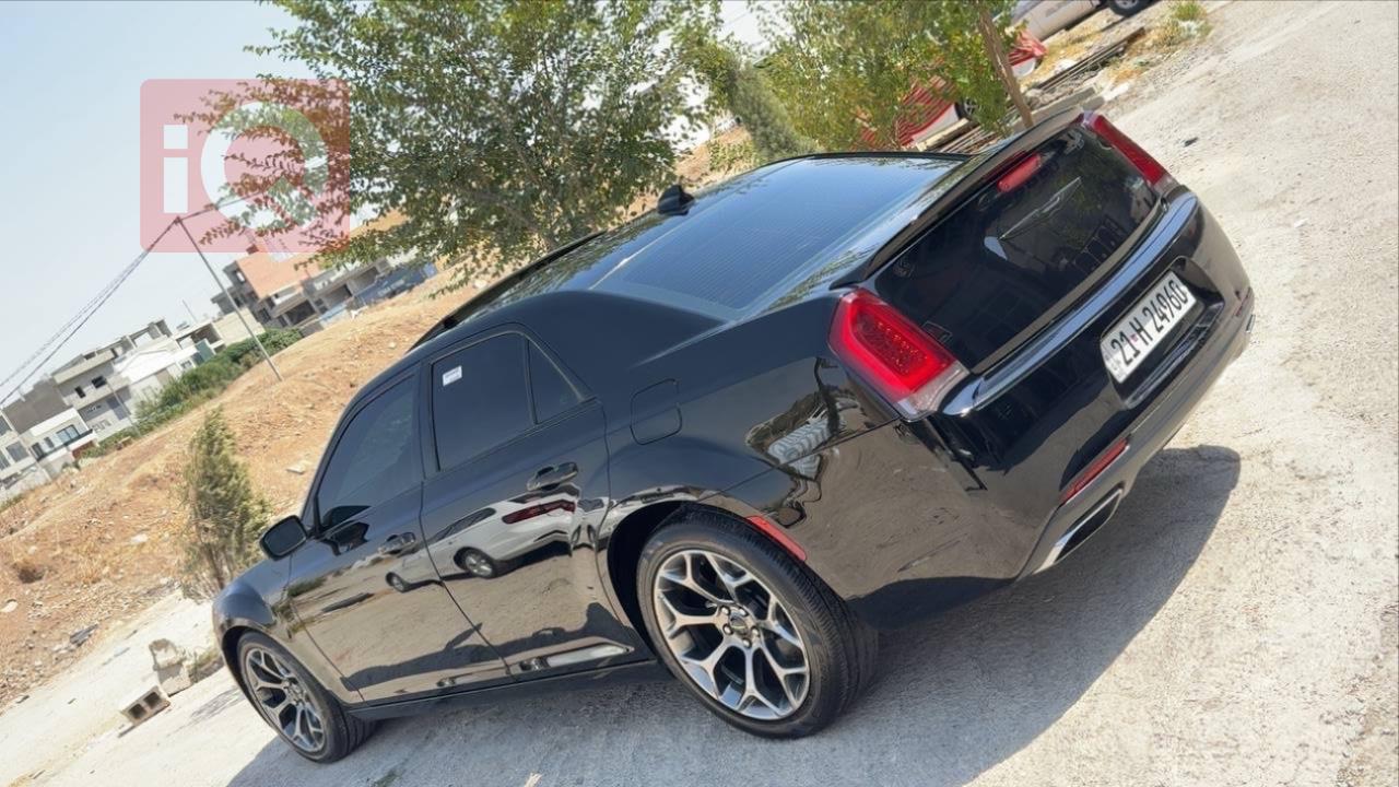 کرایسلەر 300